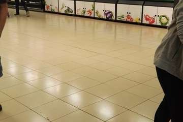 Supermercado de la costa de Telde a primera hora de esta tarde con estanterías vacías (Foto TA)